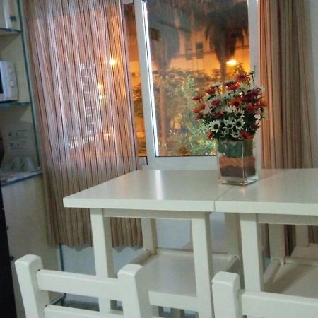 Hostal Maribel อัลเมรีอา ภายนอก รูปภาพ